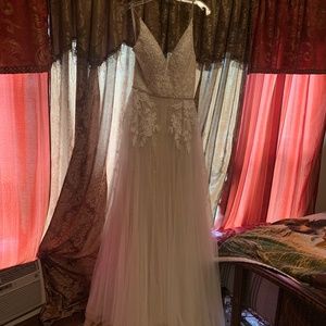 Avery Austin Wedding Dress w/tags